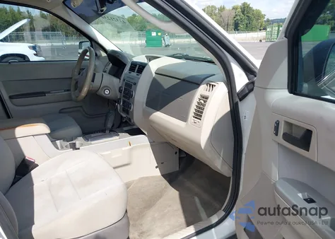 2011 Ford Escape Xlt from USA, damaged, VIN 1FMCU0D70BKA47573